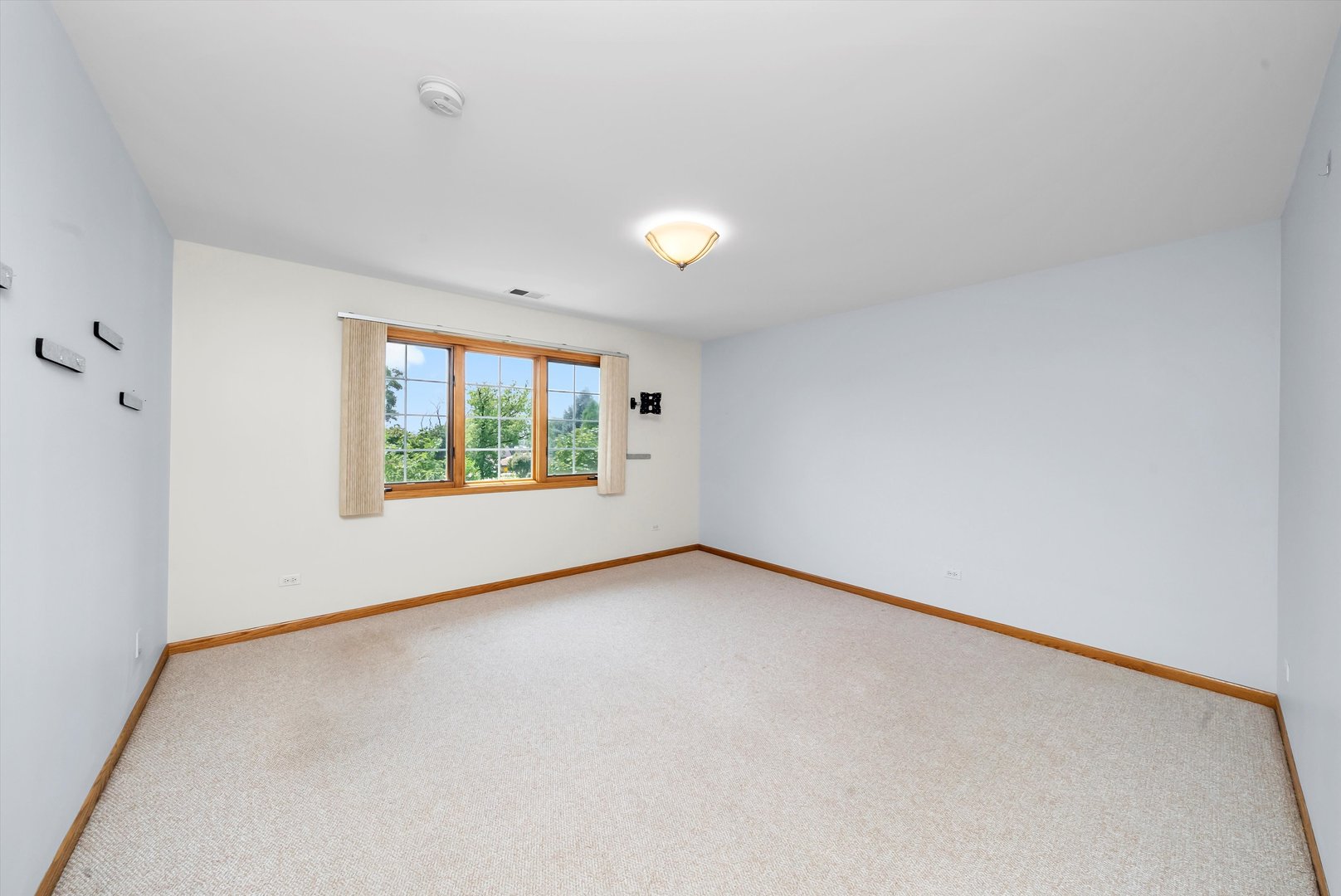 10137 S 86th Court, Palos Hills, IL 60465
