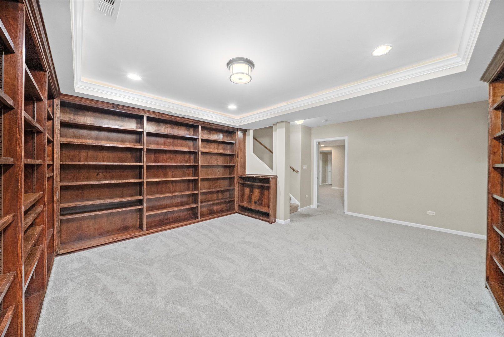 10137 S 86th Court, Palos Hills, IL 60465