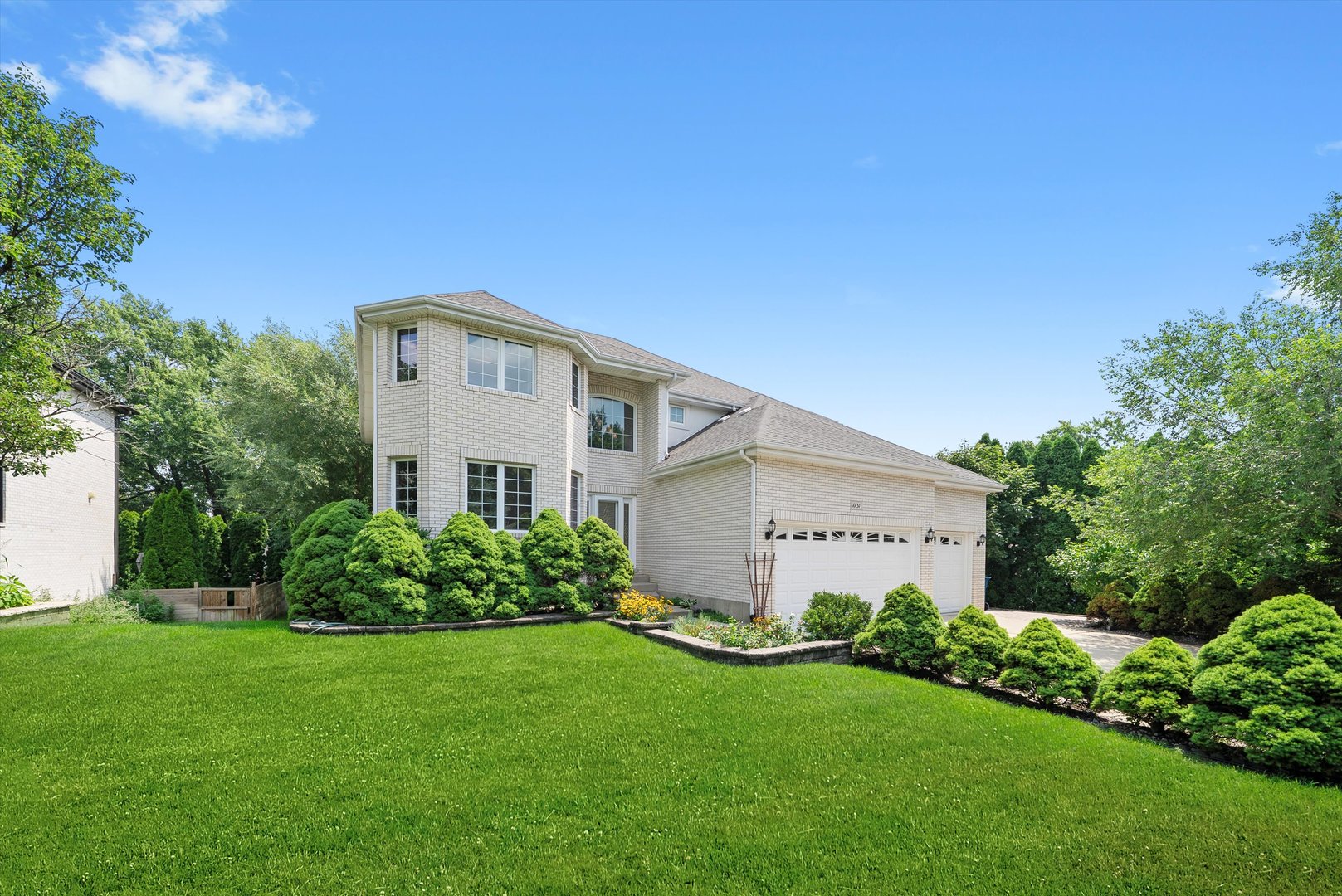 10137 S 86th Court, Palos Hills, IL 60465