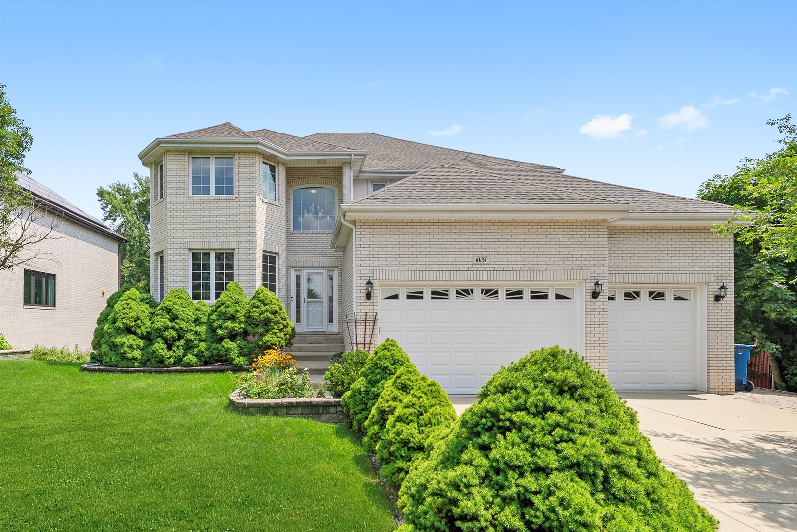 10137 S 86th Court, Palos Hills, IL 60465