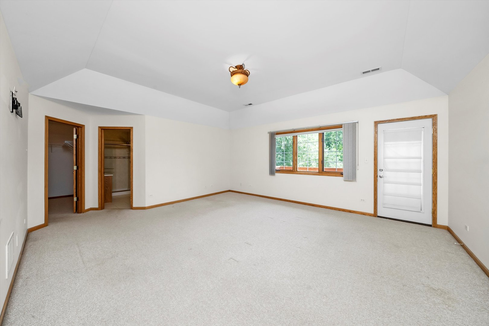 10137 S 86th Court, Palos Hills, IL 60465