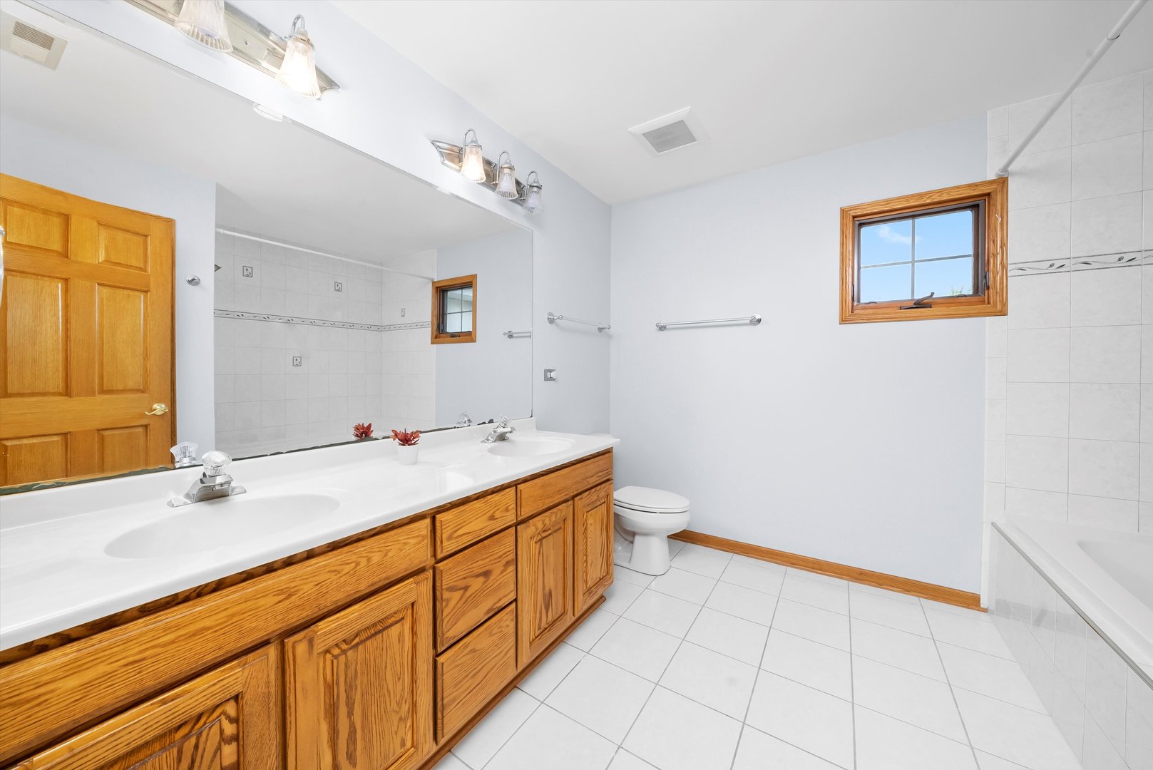 10137 S 86th Court, Palos Hills, IL 60465