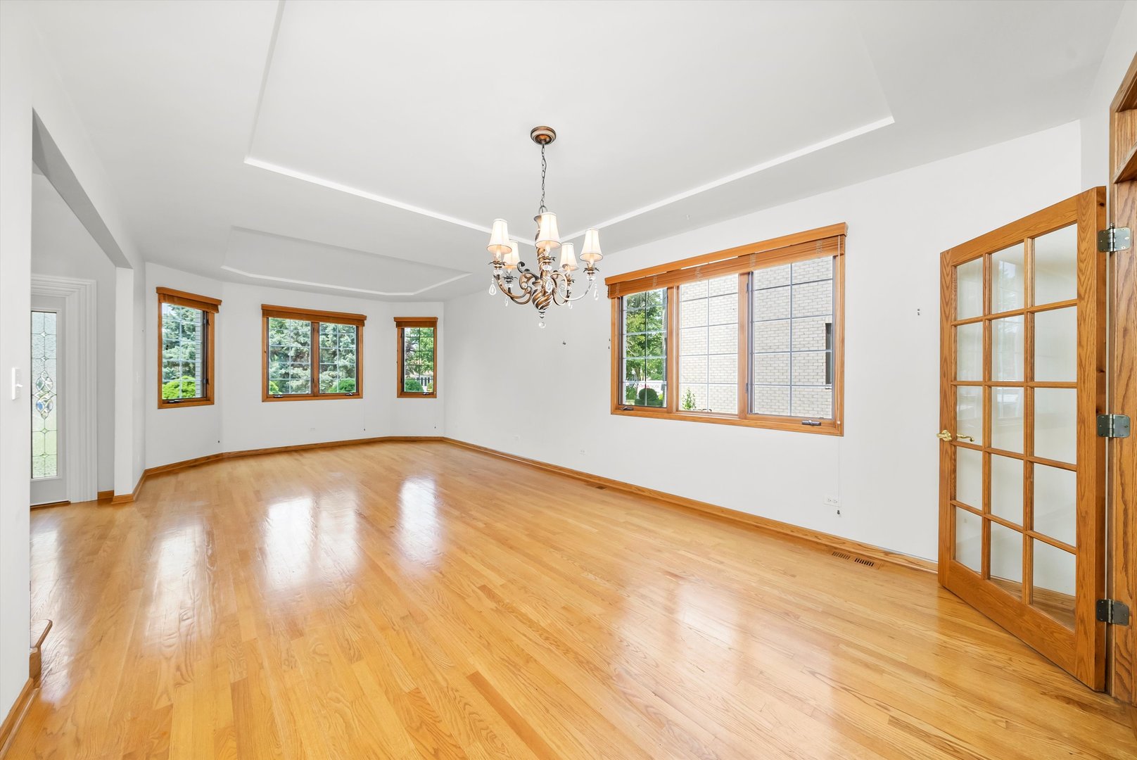 10137 S 86th Court, Palos Hills, IL 60465