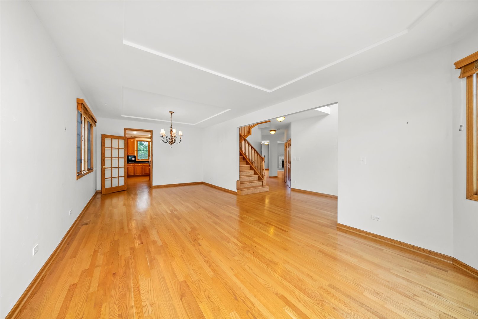 10137 S 86th Court, Palos Hills, IL 60465