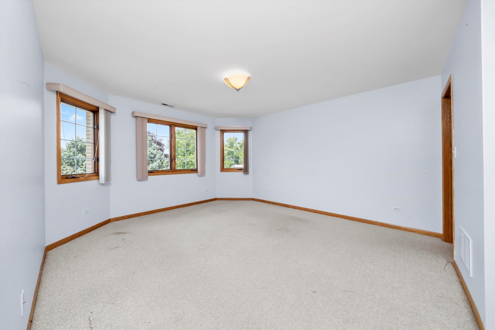 10137 S 86th Court, Palos Hills, IL 60465