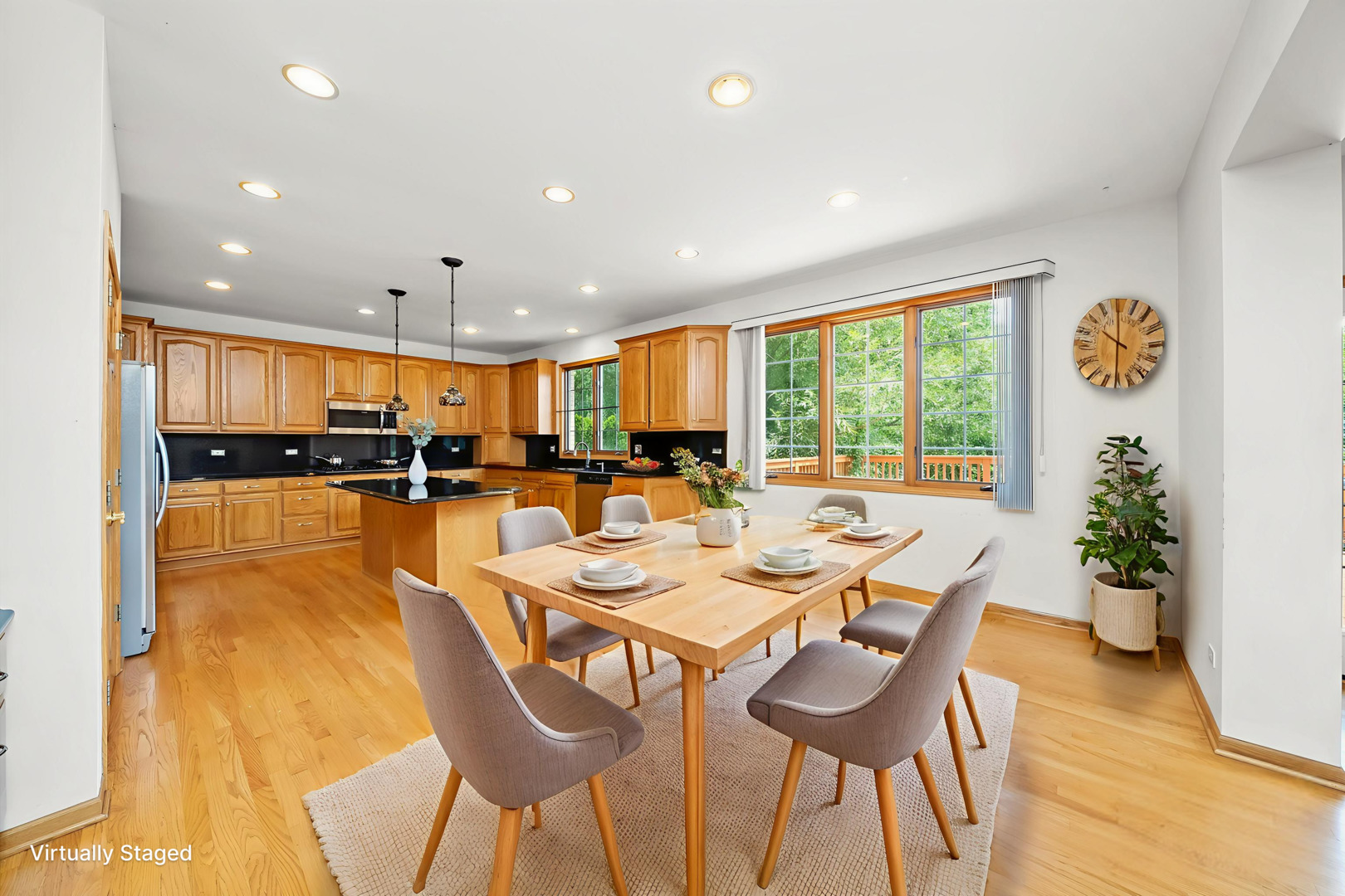 10137 S 86th Court, Palos Hills, IL 60465