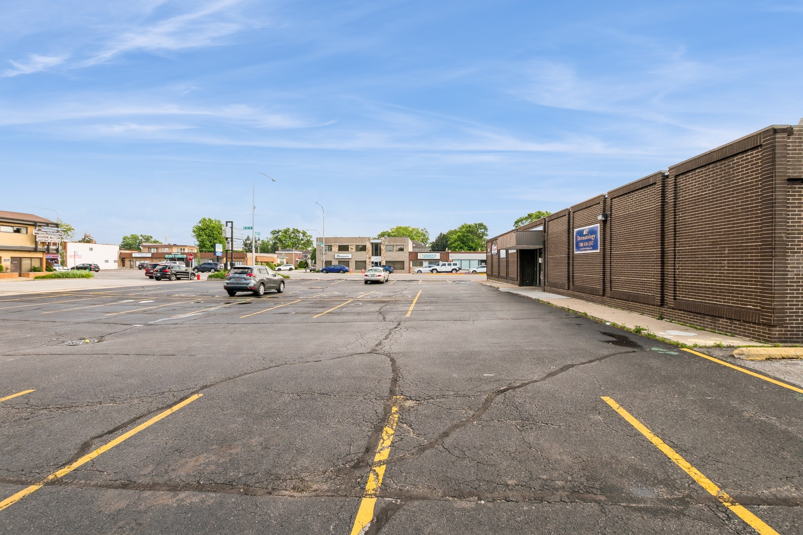 3900 W 95th Street #9, Evergreen Park, IL 60805