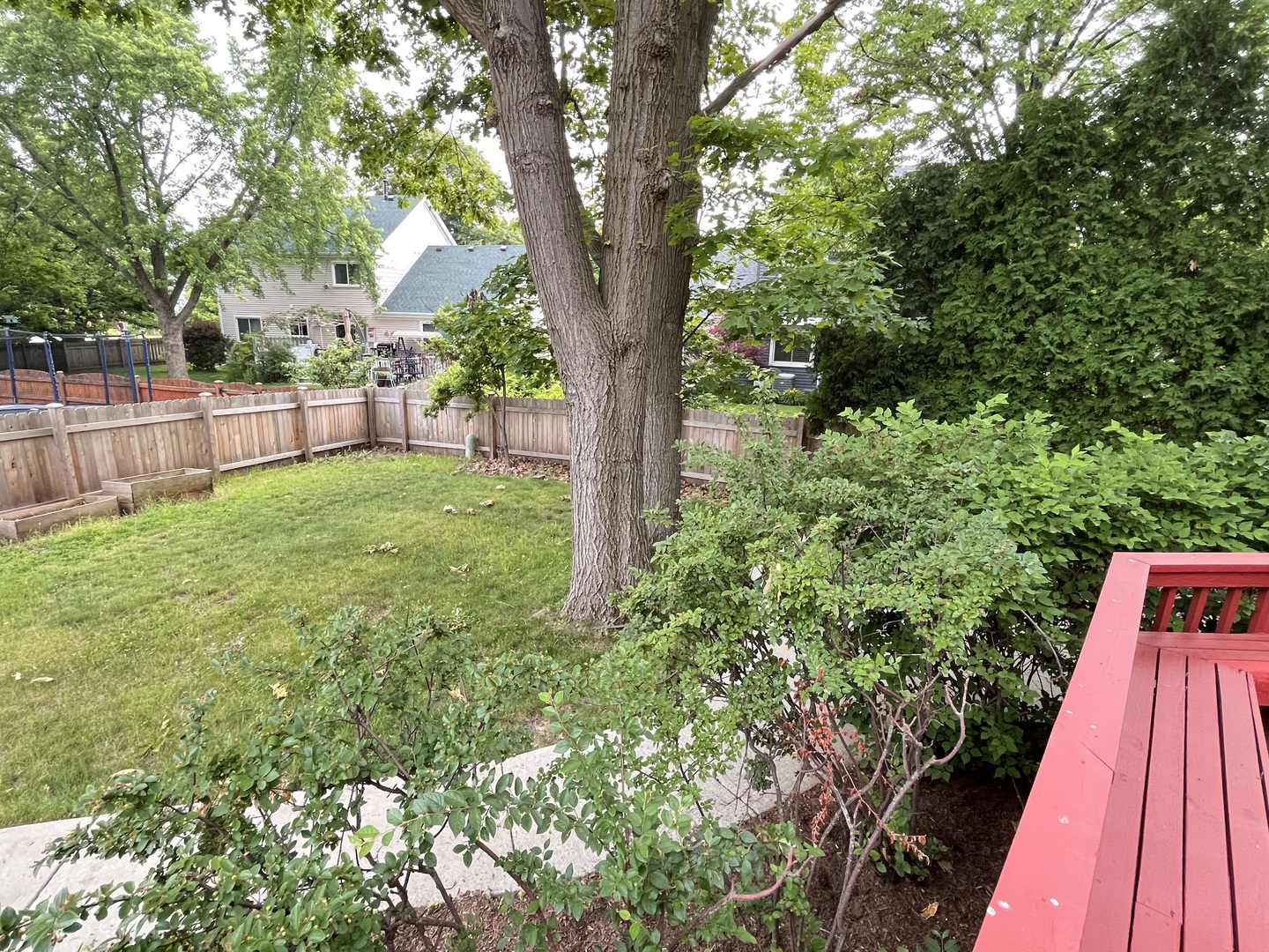 10 Chestnut Court, Buffalo Grove, IL 60089