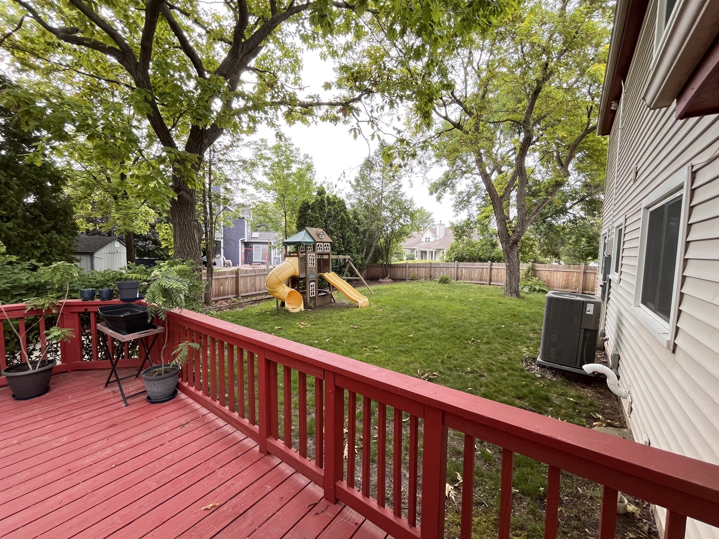 10 Chestnut Court, Buffalo Grove, IL 60089