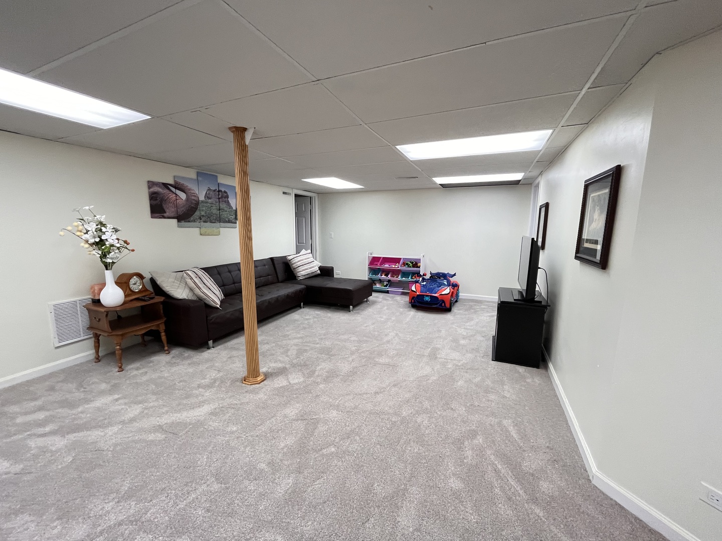 10 Chestnut Court, Buffalo Grove, IL 60089