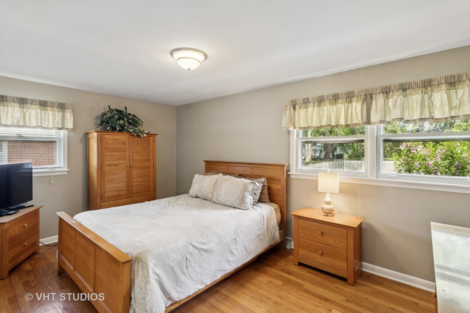 53 N Main Street, Glen Ellyn, IL 60137