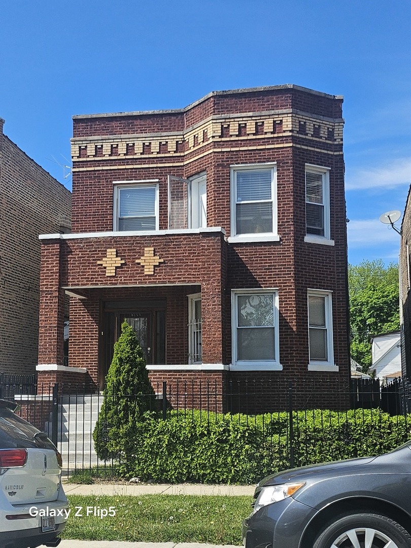 5006 W Crystal Street, Chicago, IL 60651