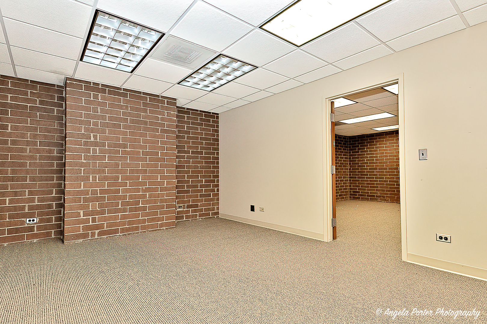 222 N County Street, Waukegan, IL 60085
