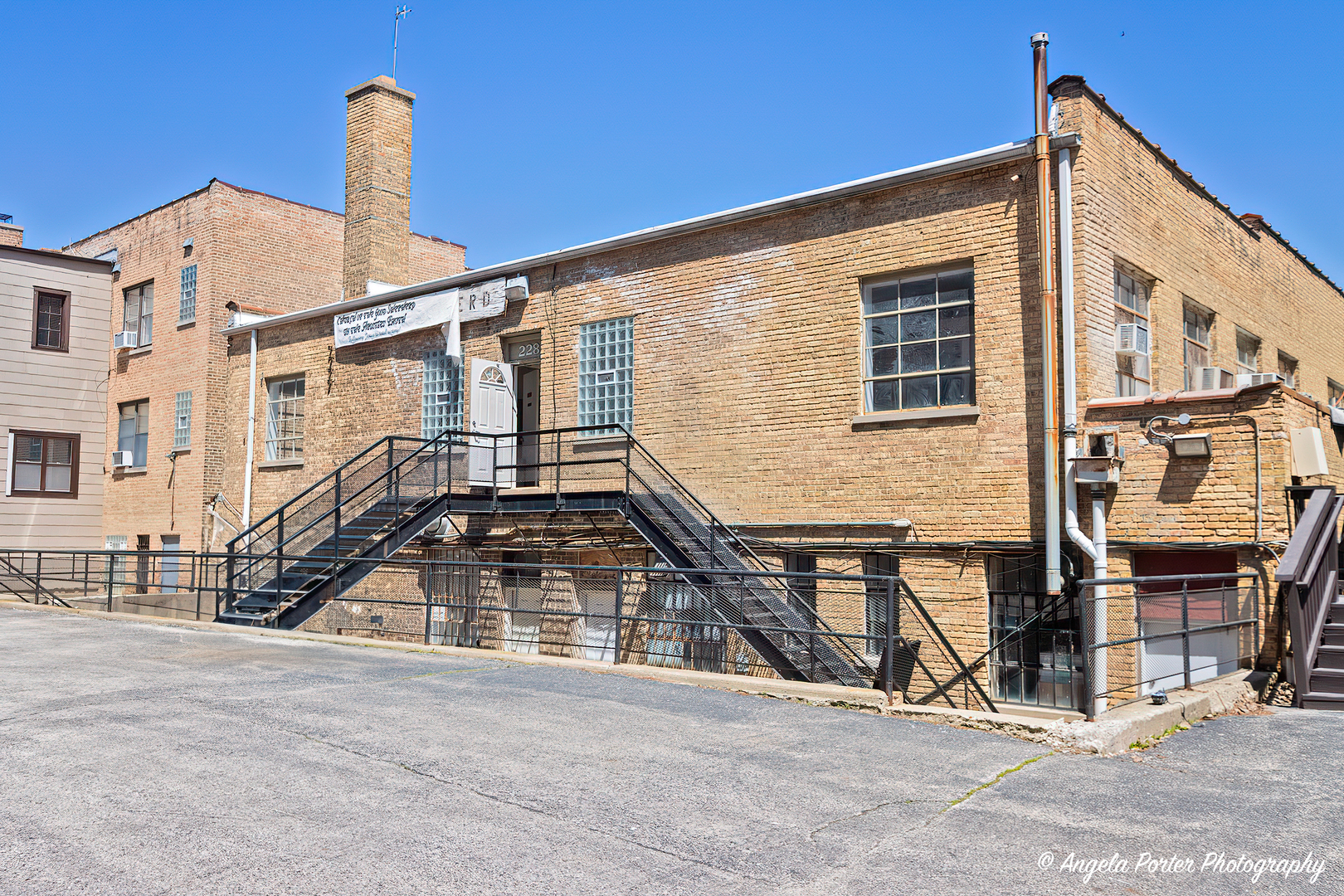 228 N GENESEE Street, Waukegan, IL 60085