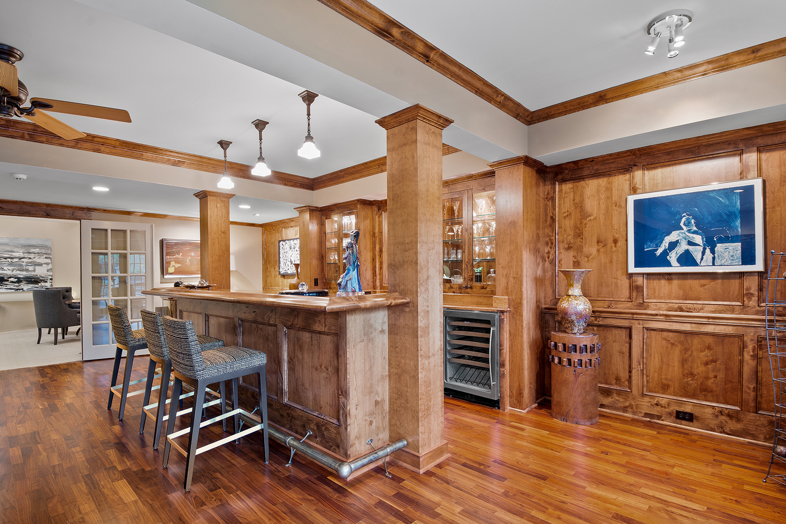145 Moffett Road, Lake Bluff, IL 60044