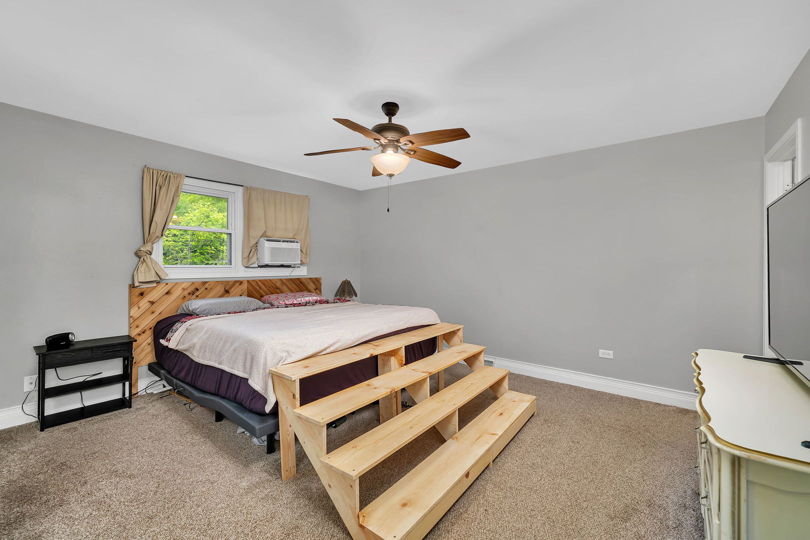 1810 Jana Lane, Morris, IL 60450