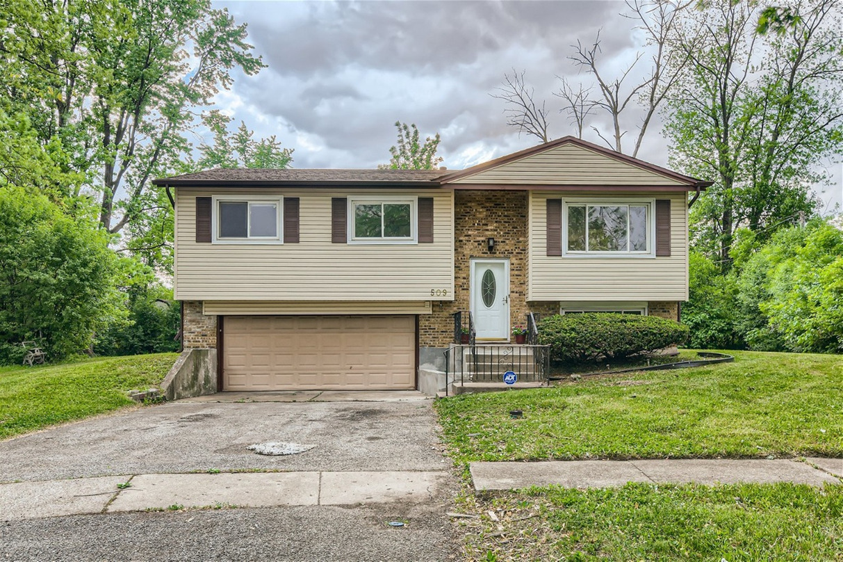 509 Barbara Court, University Park, IL 60484