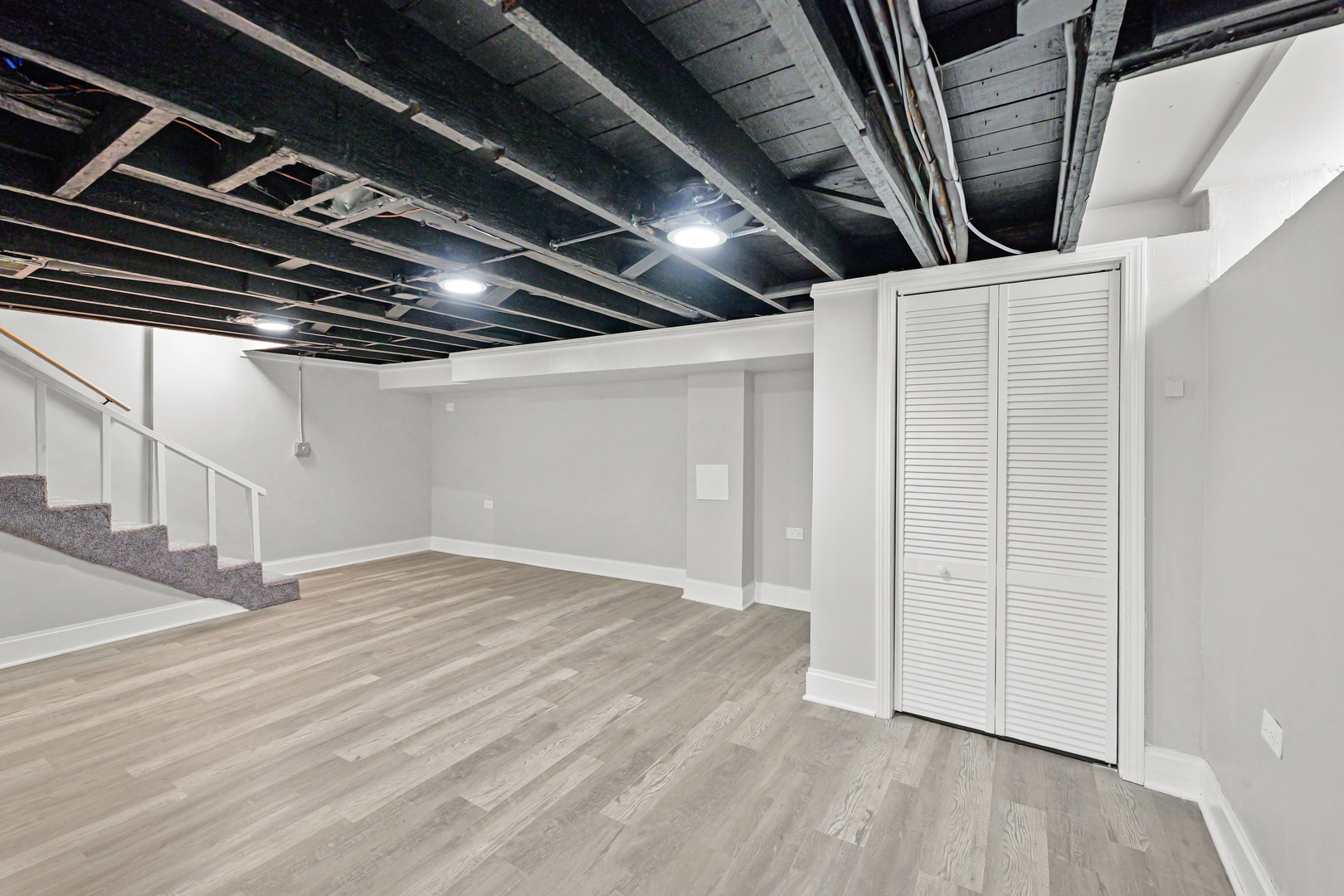 8730 S Wabash Avenue, Chicago, IL 60619