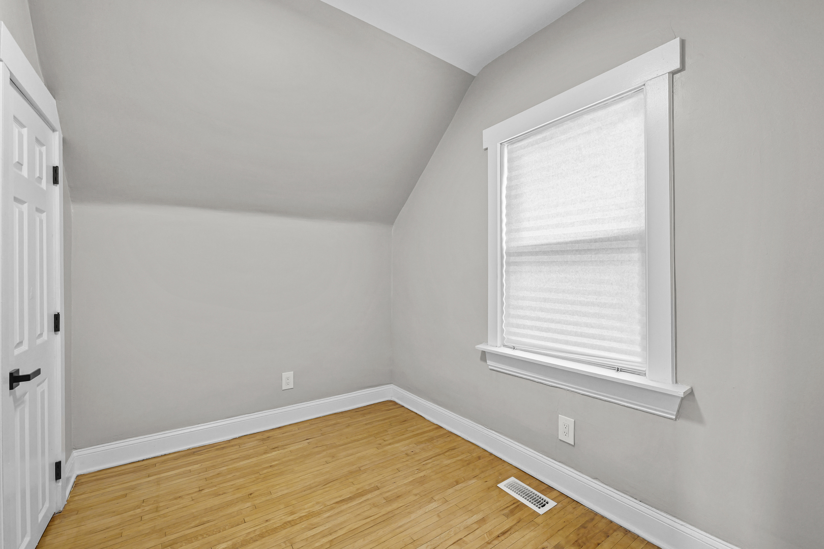 8730 S Wabash Avenue, Chicago, IL 60619