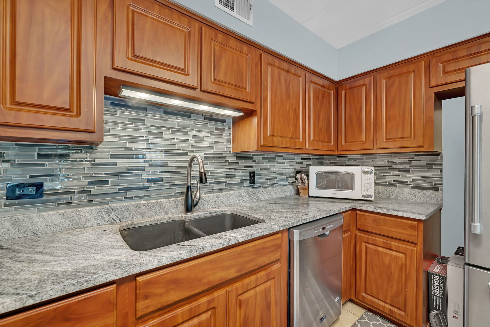 9535 S Mayfield Avenue #203, Oak Lawn, IL 60453