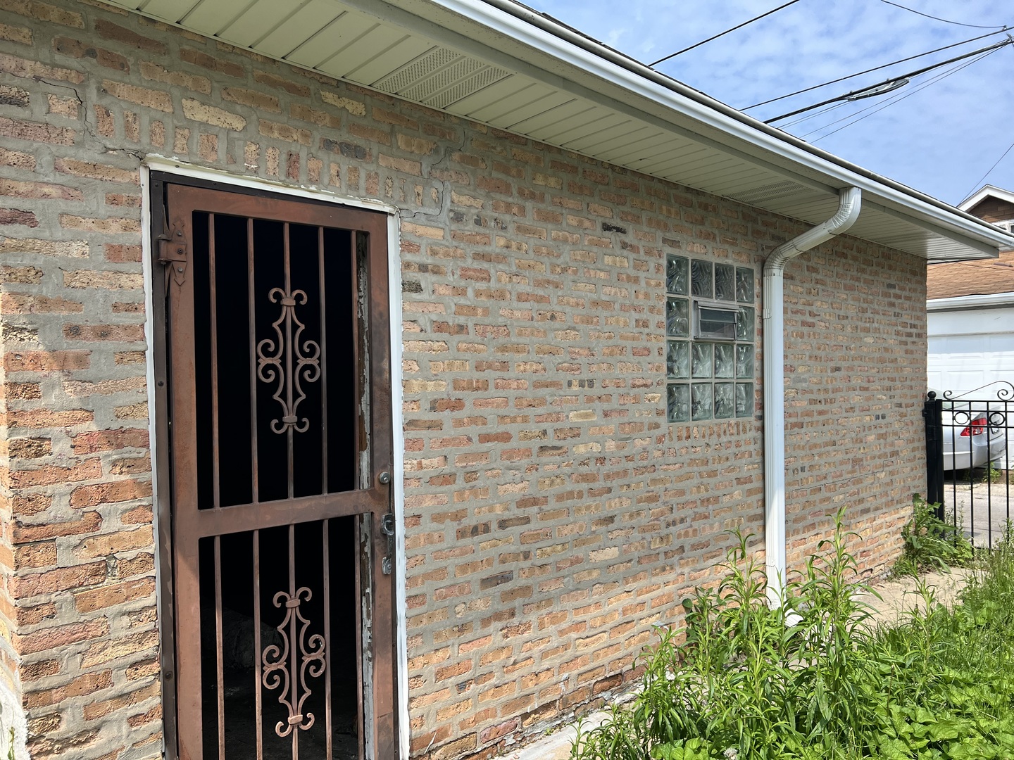 7649 S Luella Avenue, Chicago, IL 60649