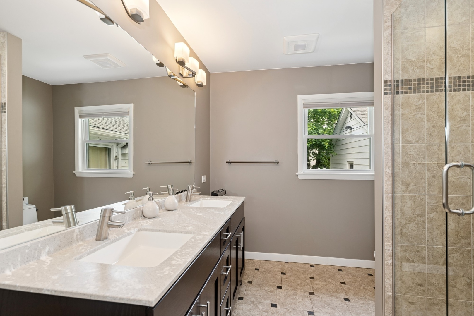 505 Lange Court, Libertyville, IL 60048