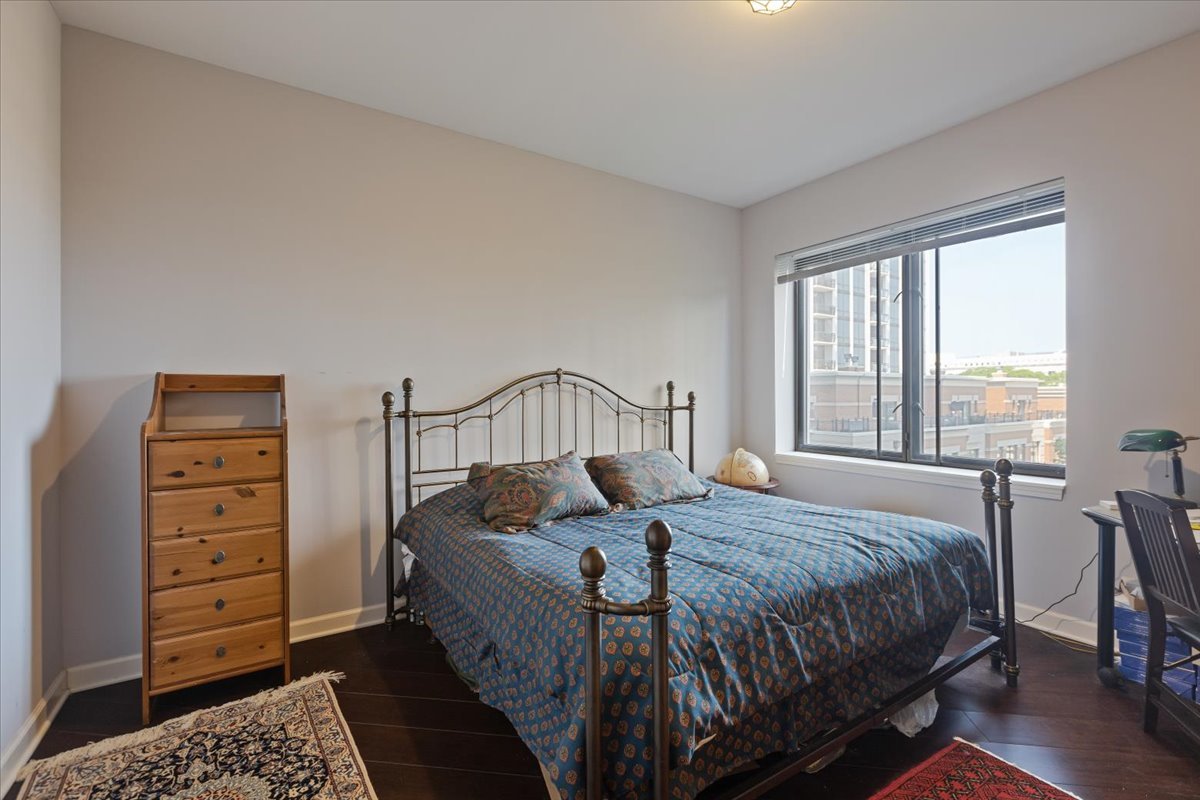 1322 S Prairie Avenue #406, Chicago, IL 60605
