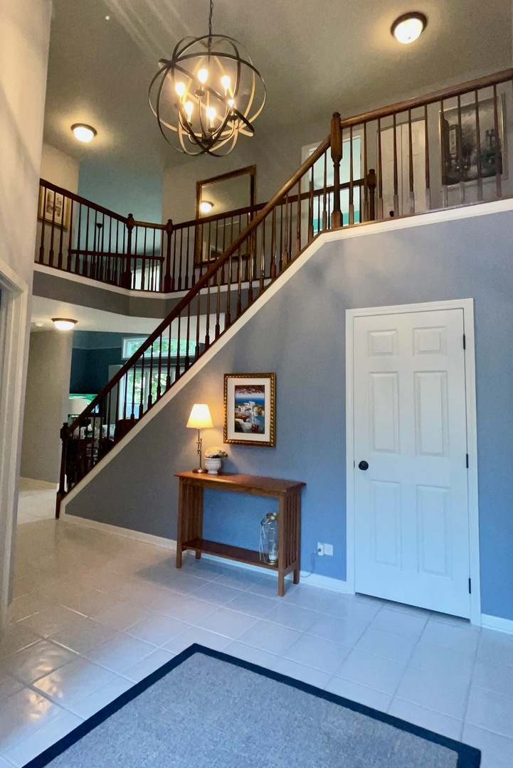 1860 Haverford Drive, Algonquin, IL 60102