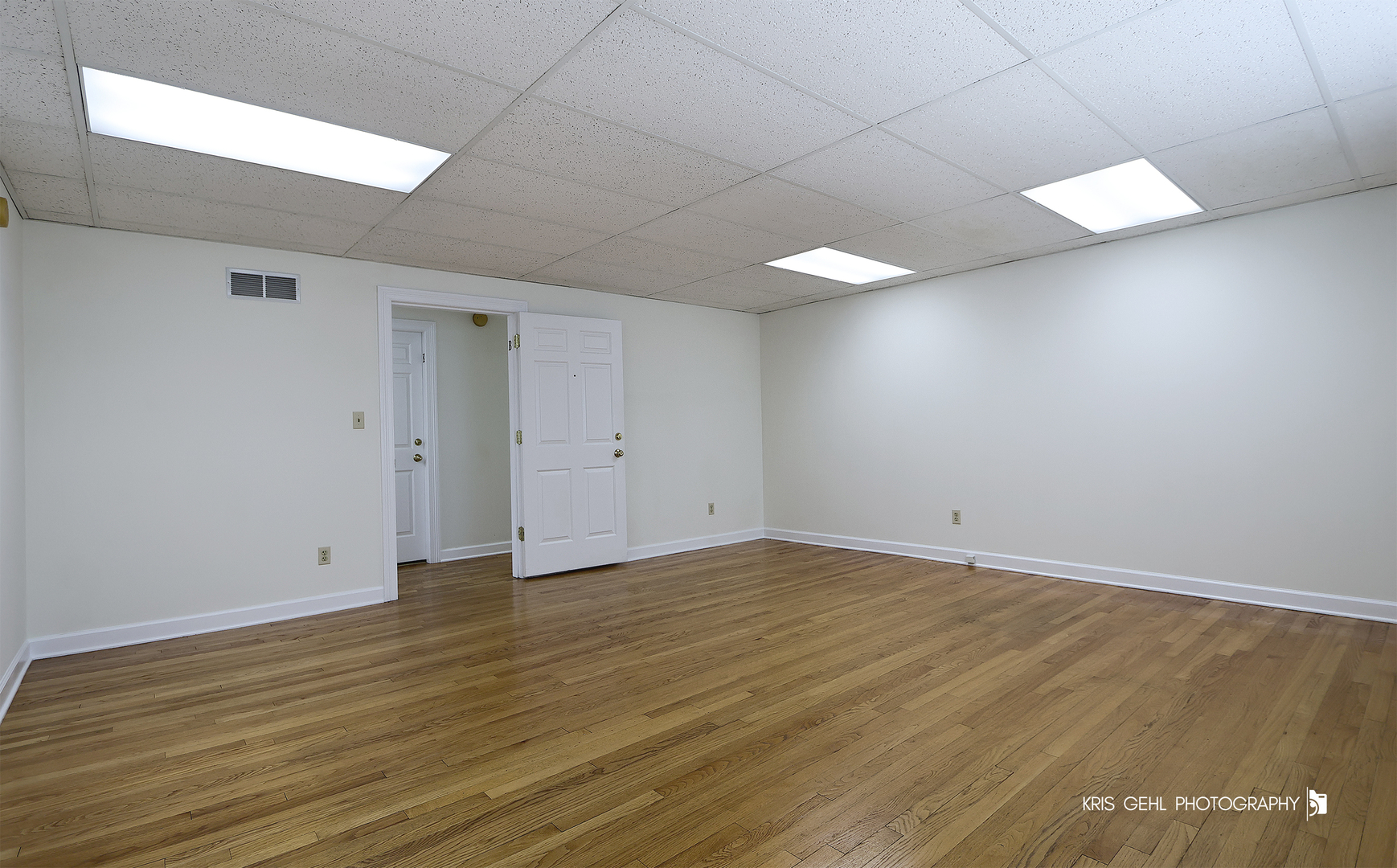 426 S Milwaukee Avenue, Libertyville, IL 60048