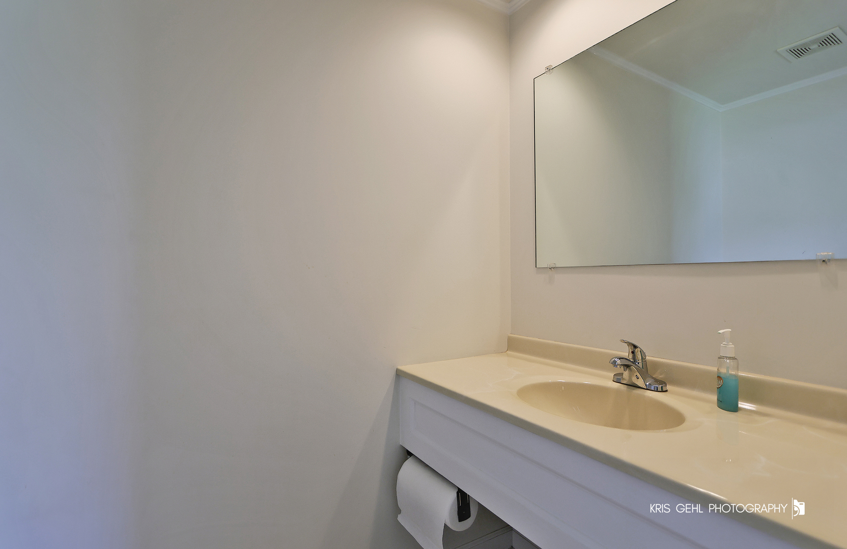 426 S Milwaukee Avenue, Libertyville, IL 60048