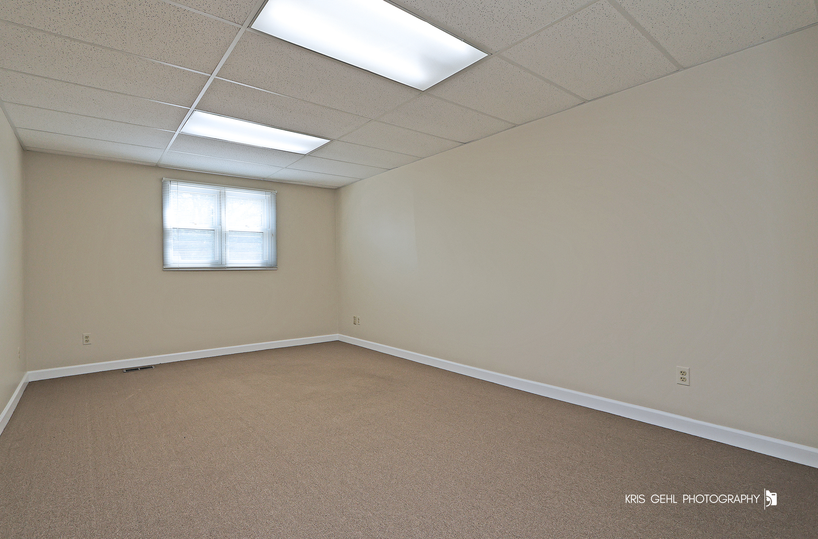 426 S Milwaukee Avenue, Libertyville, IL 60048