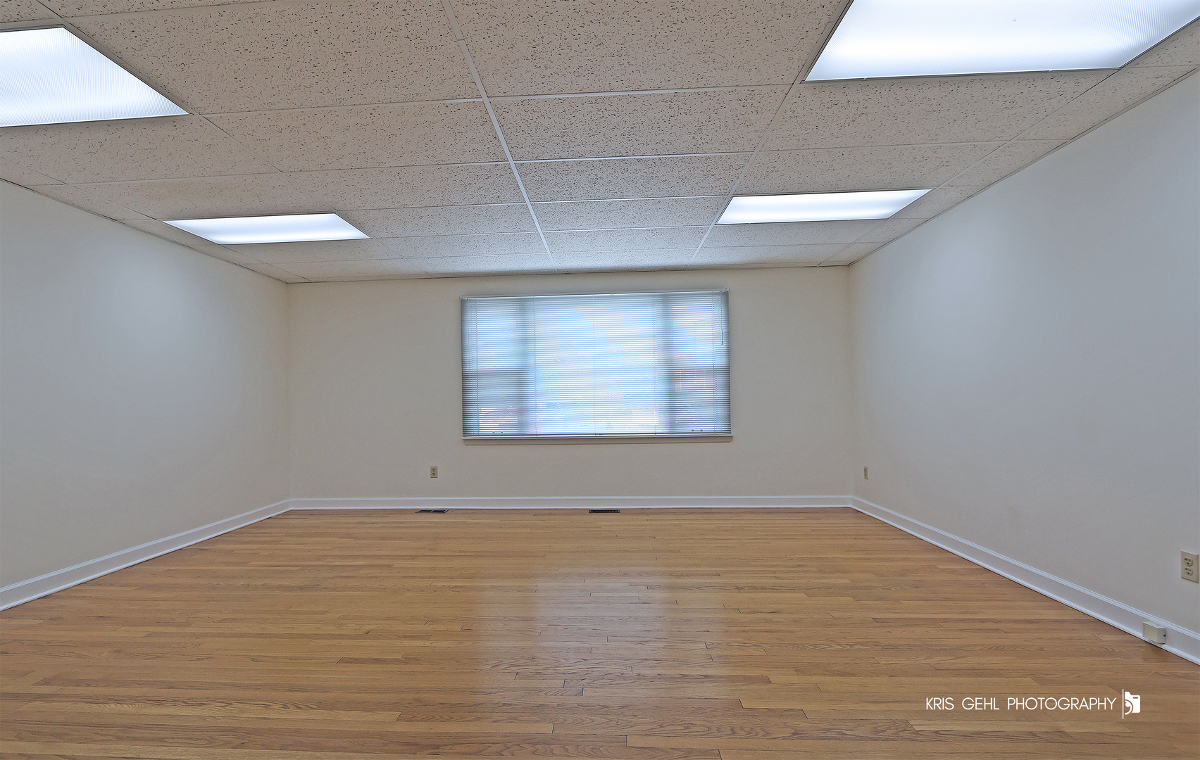 426 S Milwaukee Avenue, Libertyville, IL 60048