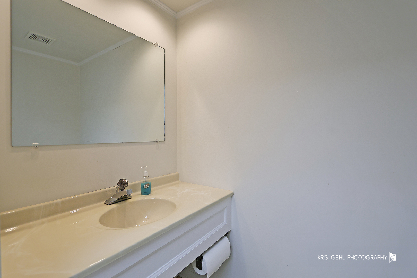 426 S Milwaukee Avenue, Libertyville, IL 60048