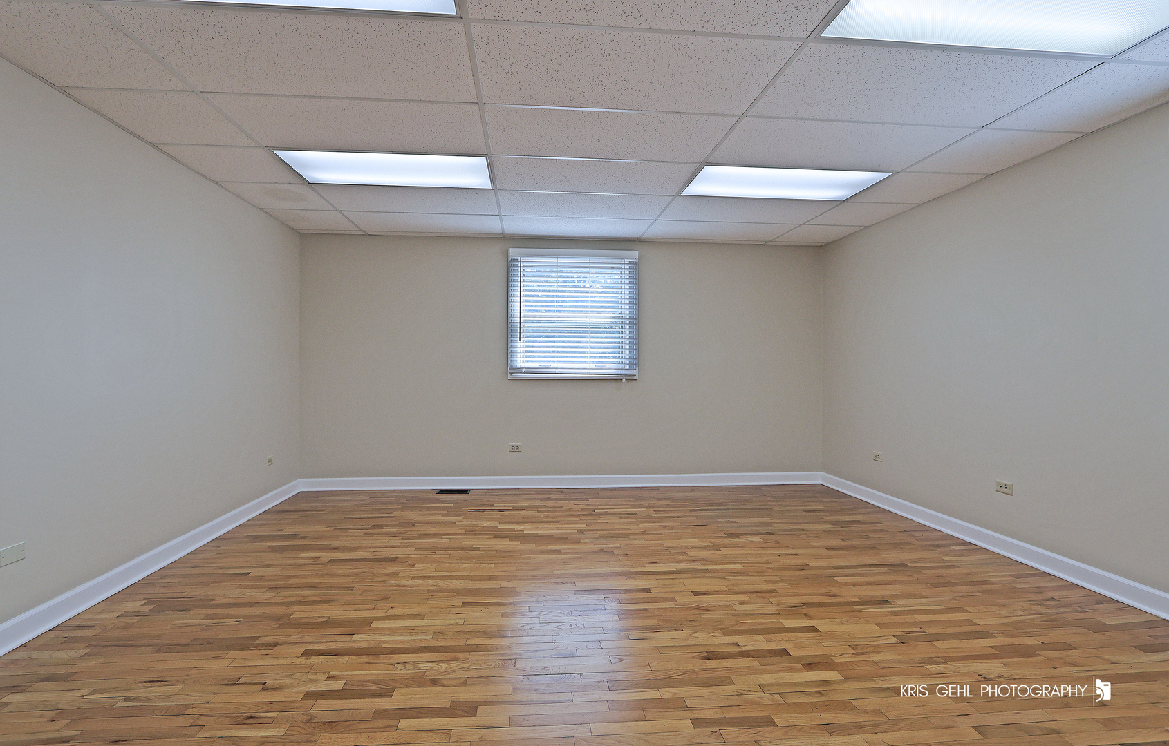 426 S Milwaukee Avenue, Libertyville, IL 60048