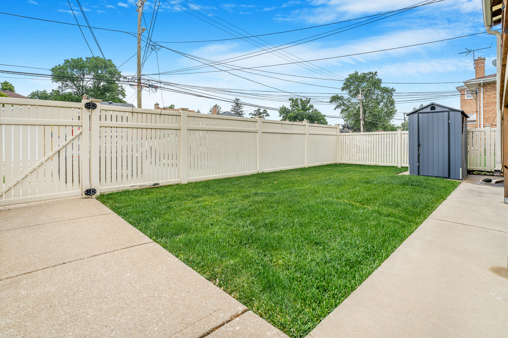 2241 S 17th Avenue, North Riverside, IL 60546