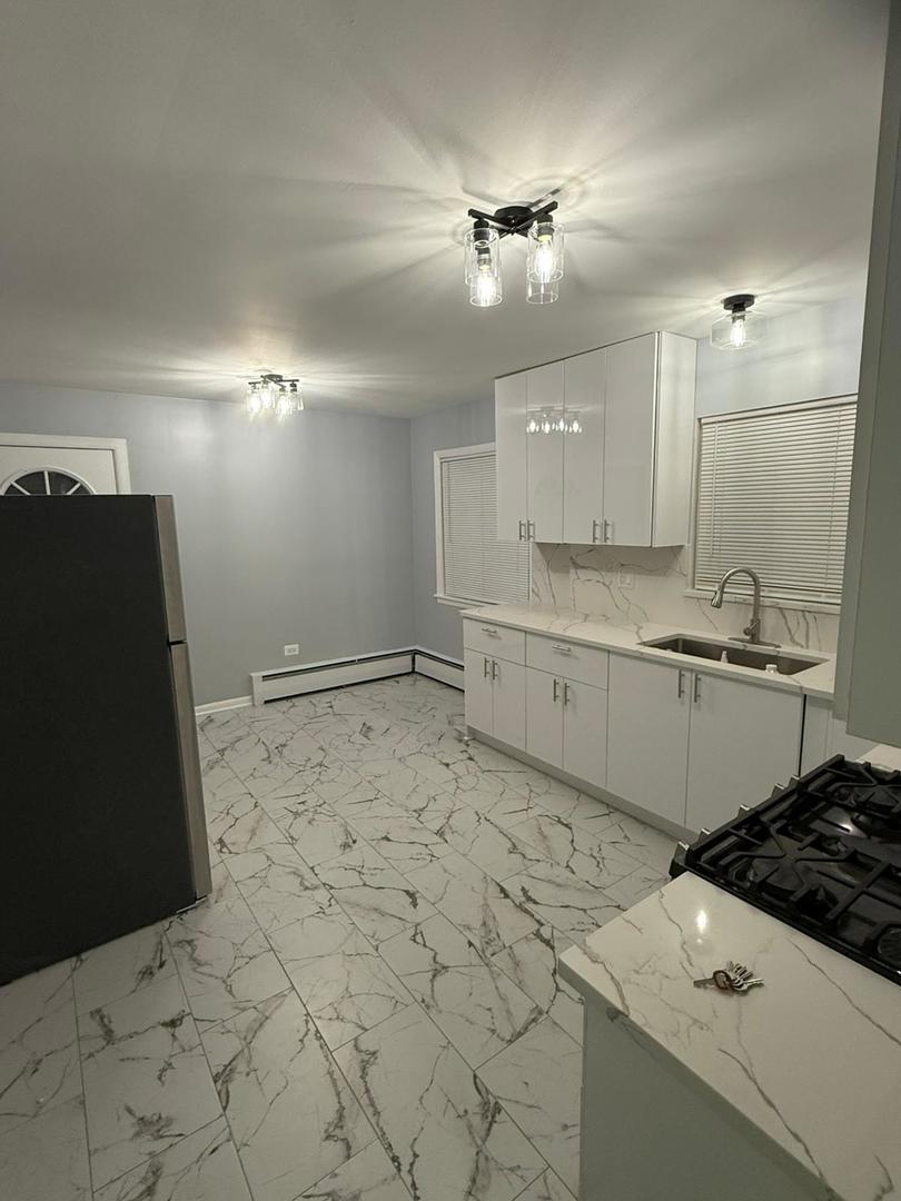 6306 W Belmont Avenue #1, Chicago, IL 60634