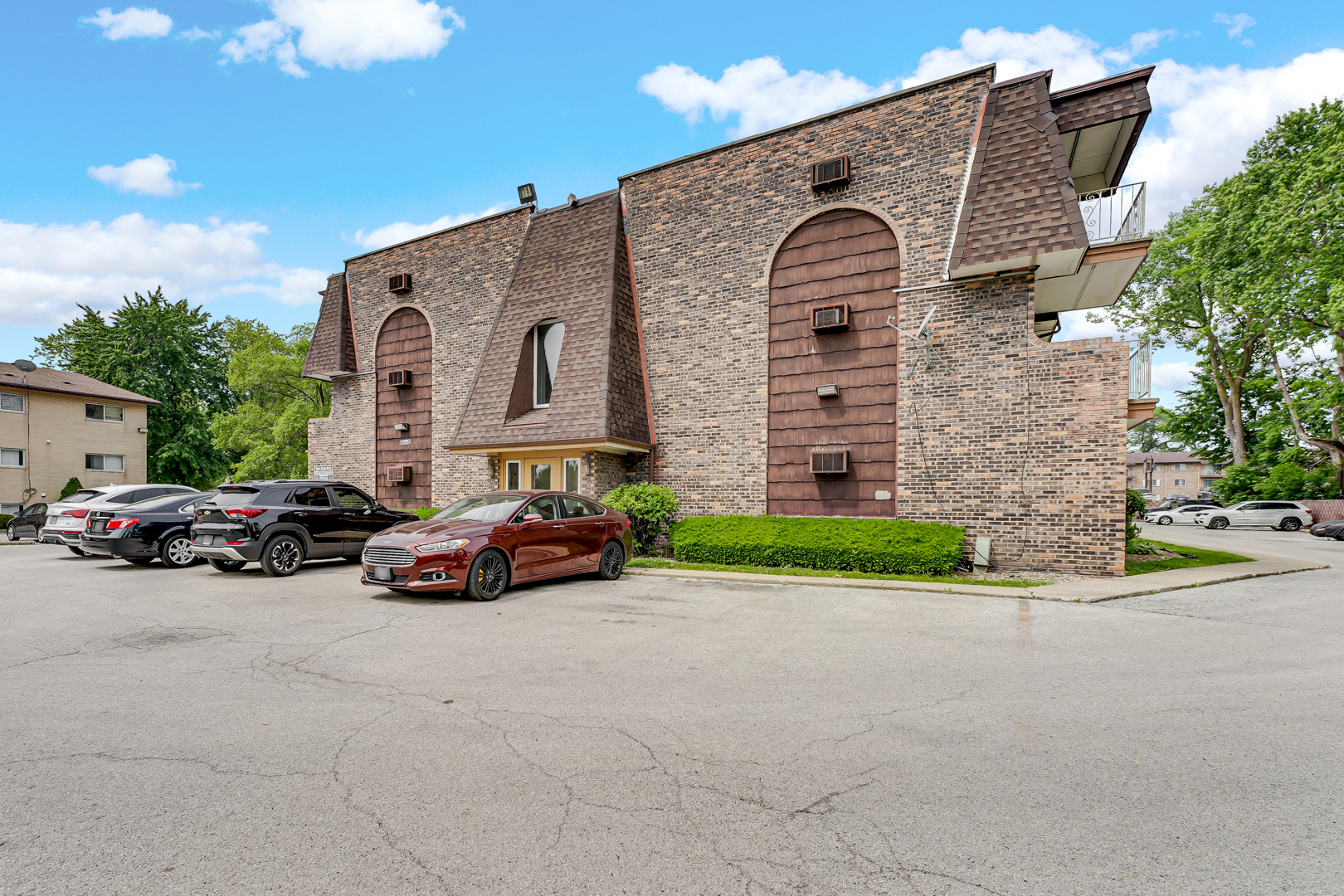 18340 Glen Oak Avenue #1D, Lansing, IL 60438