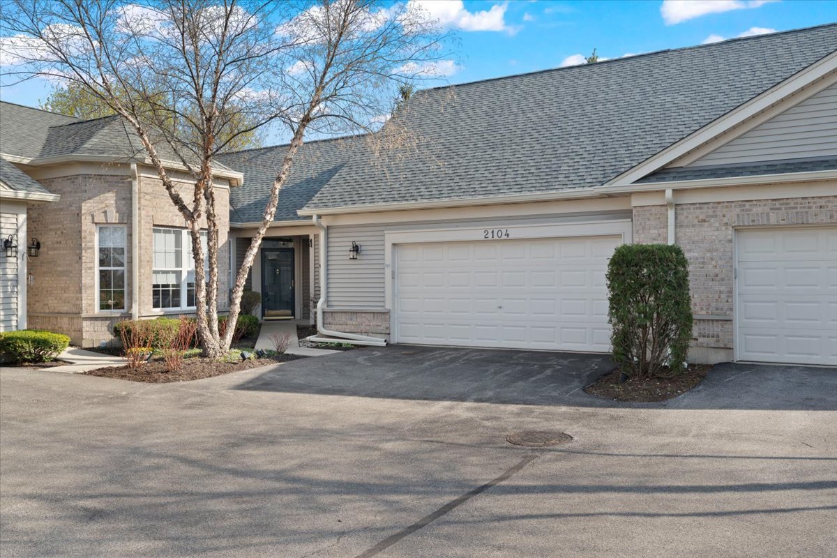 2104 Carillon Drive #2104, Grayslake, IL 60030