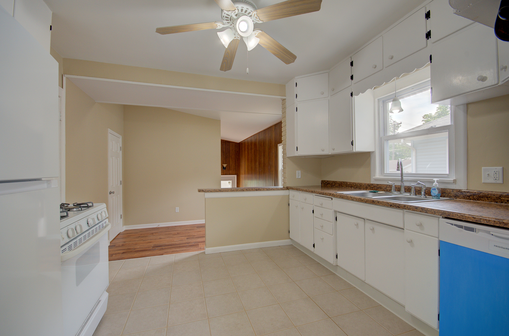 1318 N Prairie Avenue, Joliet, IL 60435