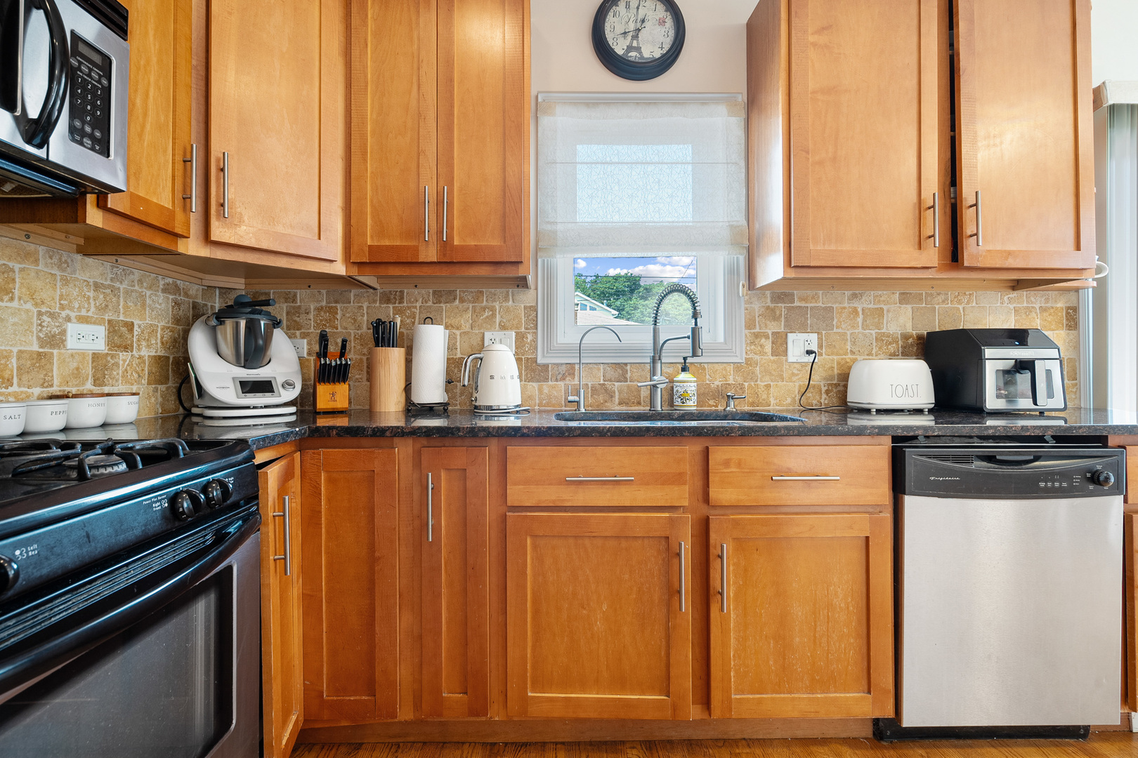 3638 N ODELL Avenue, Chicago, IL 60634