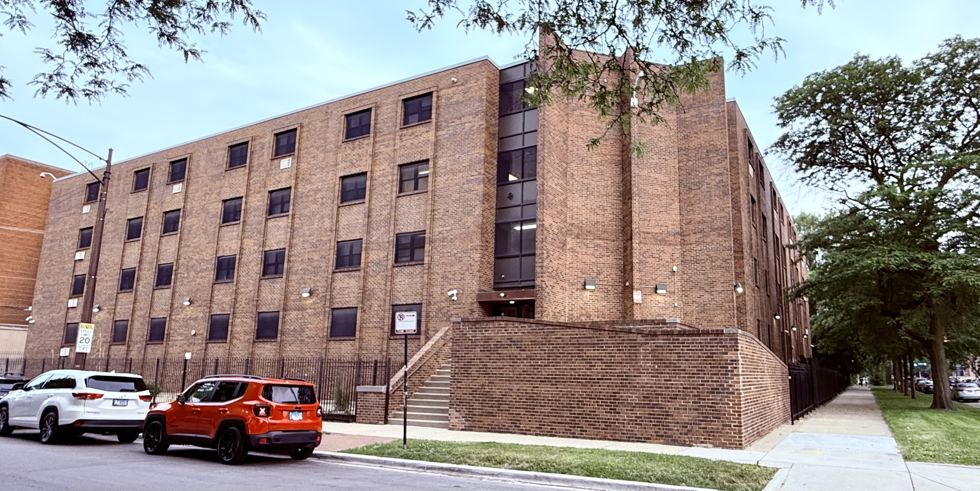 5001 S Michigan Avenue, Chicago, IL 60615