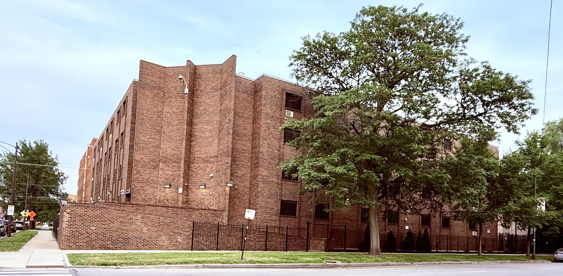 5001 S Michigan Avenue, Chicago, IL 60615