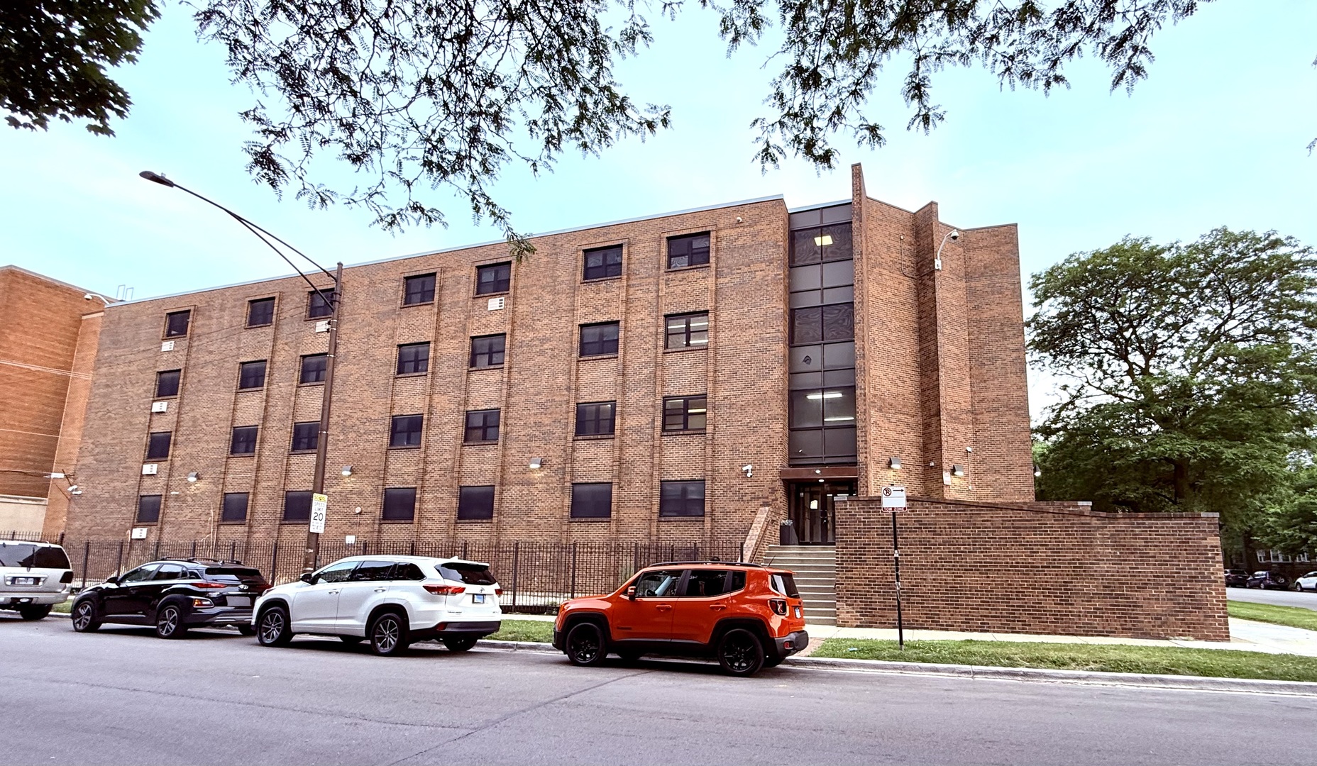 5001 S Michigan Avenue, Chicago, IL 60615