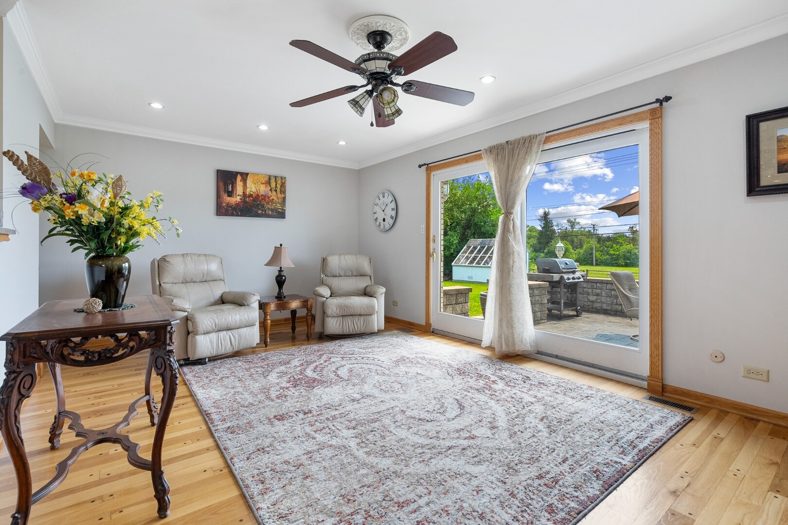 11 E Appletree Lane, Arlington Heights, IL 60004