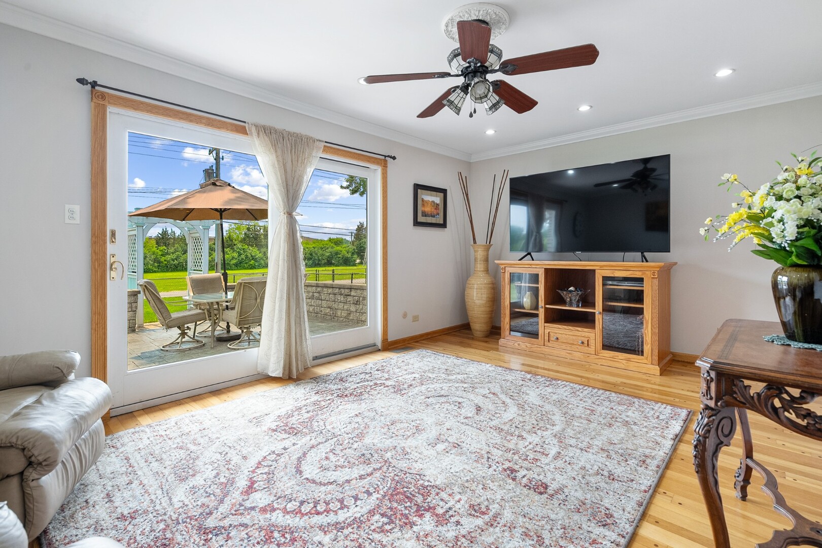 11 E Appletree Lane, Arlington Heights, IL 60004