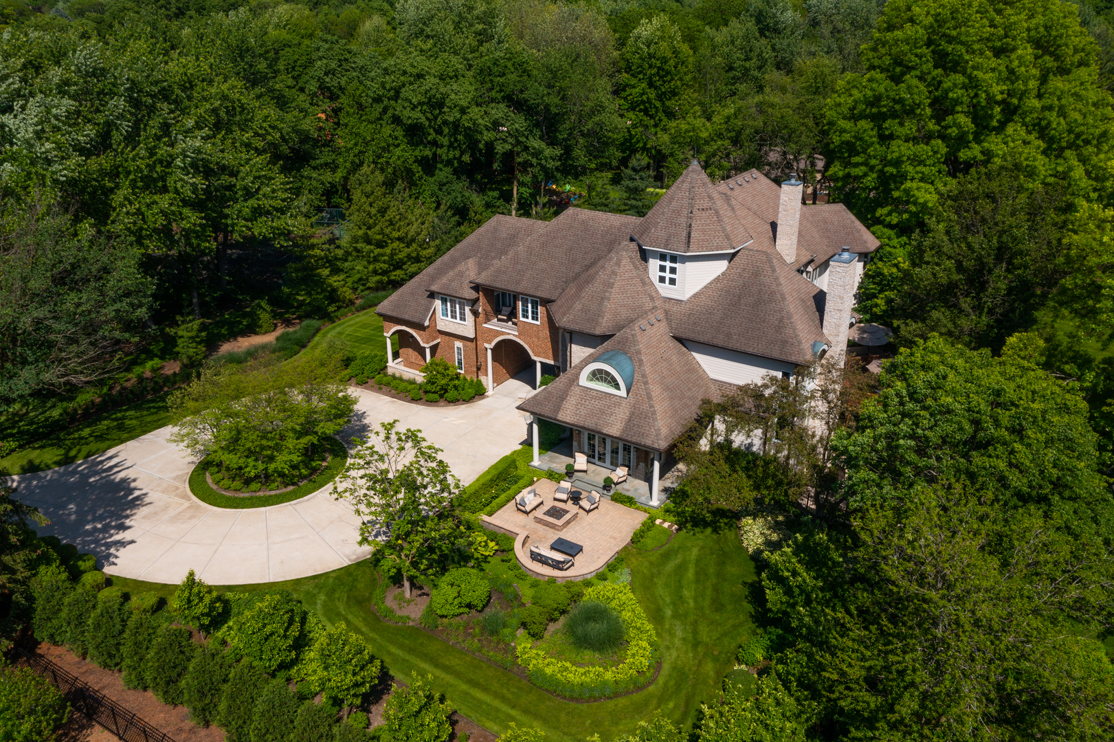 1091 Johnson Drive, Naperville, IL 60540