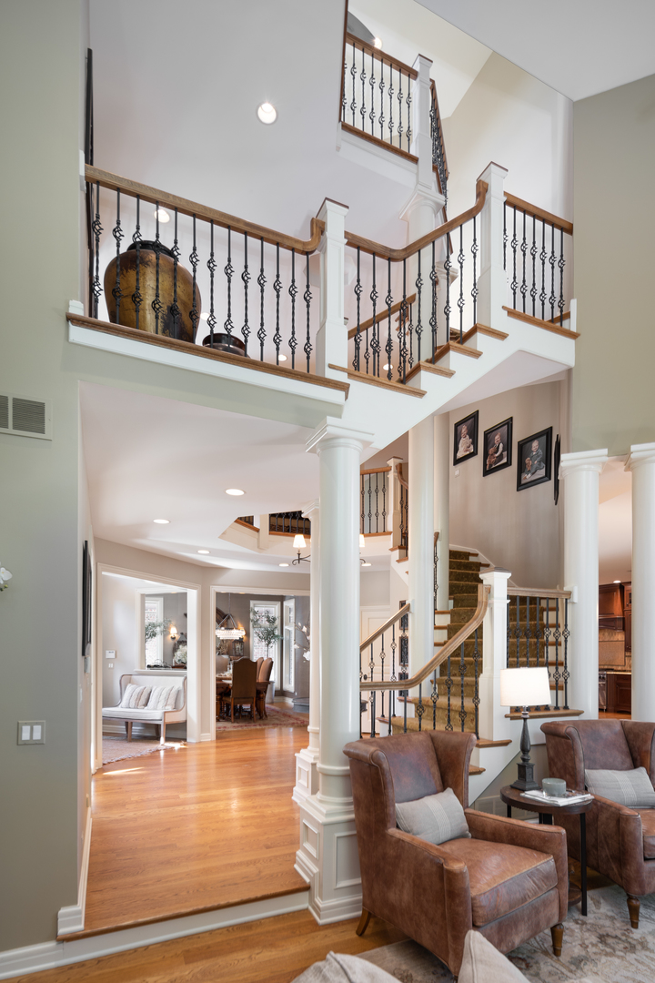 1091 Johnson Drive, Naperville, IL 60540