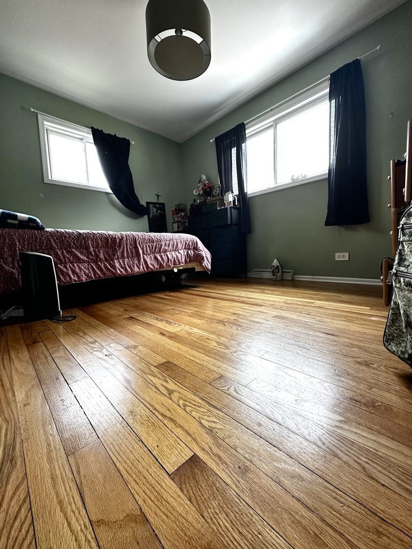 612 N Lincoln Avenue, Villa Park, IL 60181