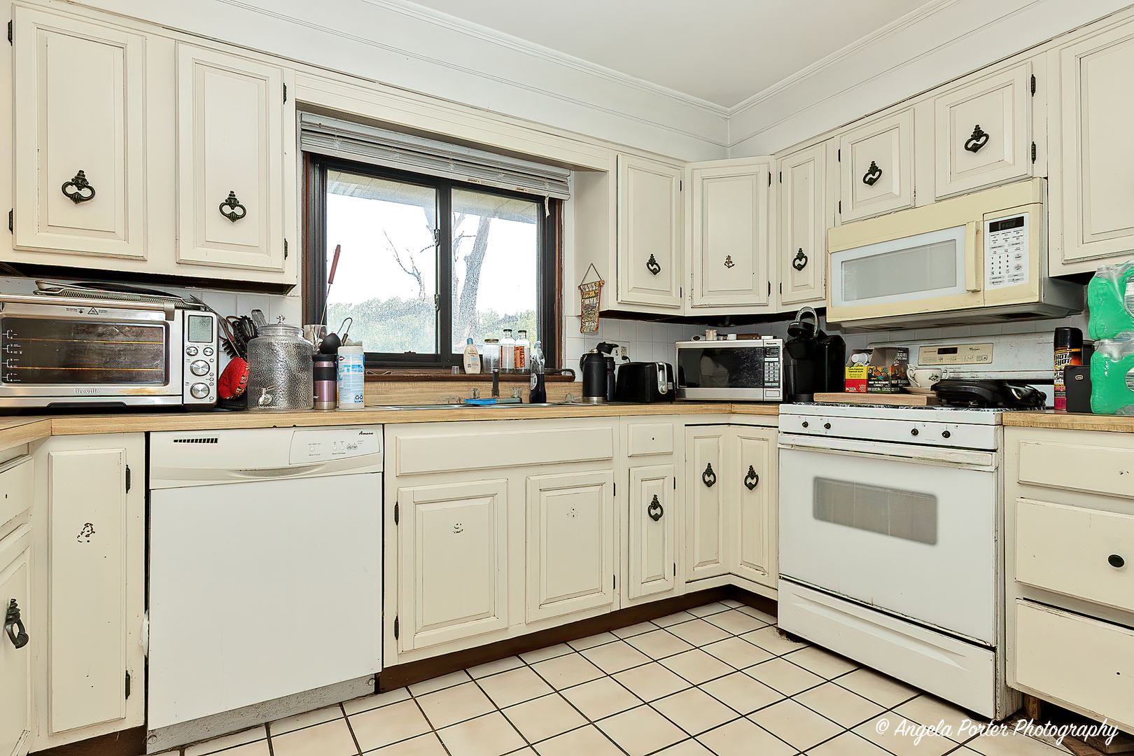 12977 W 9th Street, Zion, IL 60099