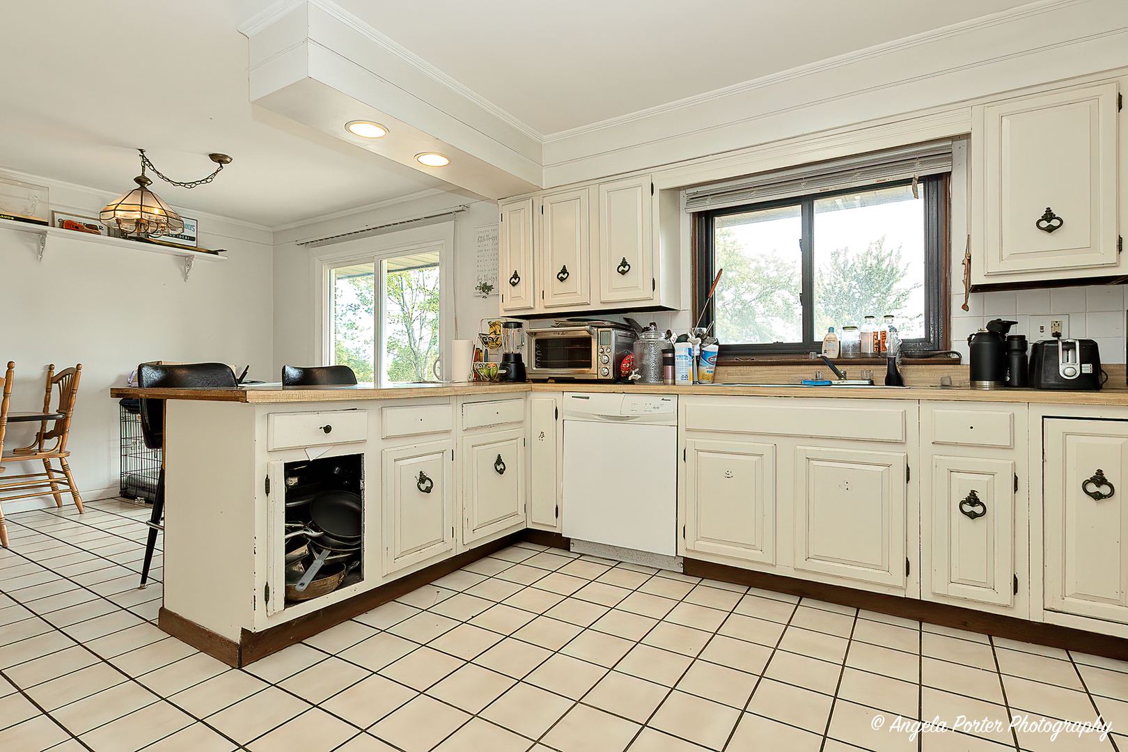 12977 W 9th Street, Zion, IL 60099